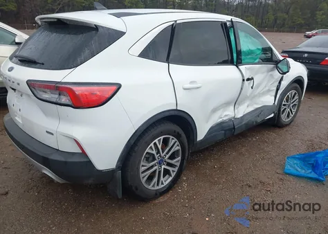 2022 Ford Escape Sel Hybrid z USA, uszkodzony, nr VIN 1FMCU0CZ1NUB47225